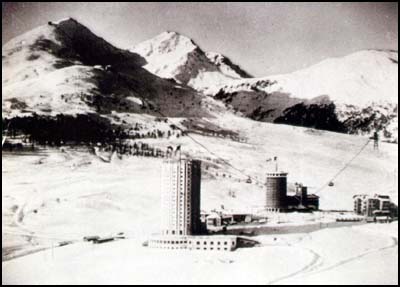 una vecchia foto della vecchia Sestriere(s)